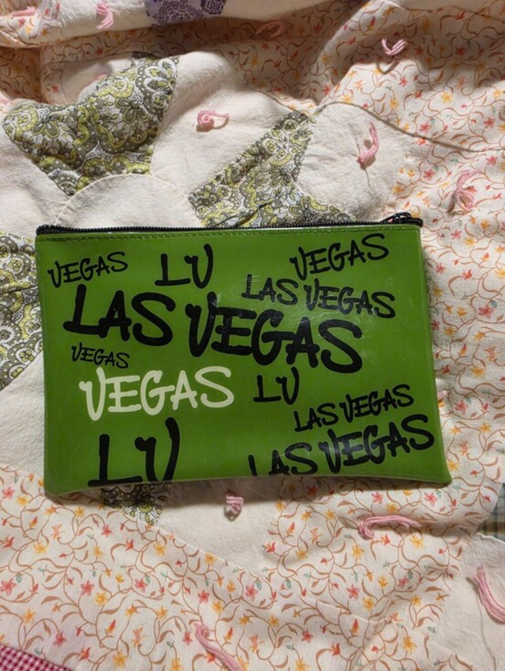 Las Vegas Makeup Pouch - Picture 2 of 4